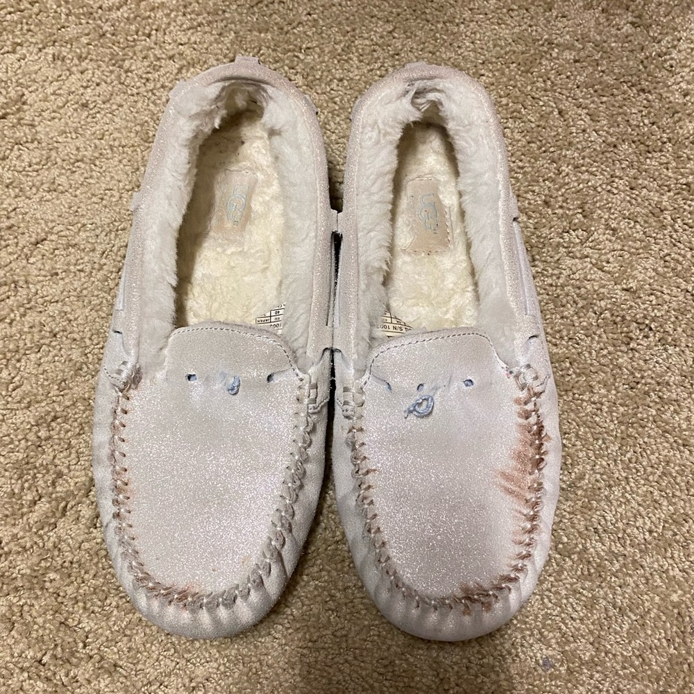 Ugg Australia Shearling Moccasins - FLAWS - read description!